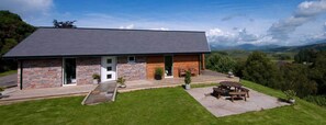 Property grounds - Aspen Lodge (Oban)