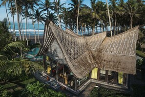 Exterior - Absolute Beachfront Romantic Villa Laut (Tabanan)