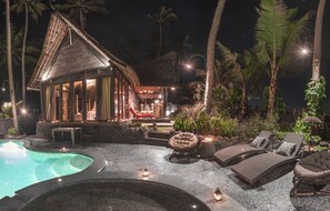 Front of property - evening/night - Absolute Beachfront Romantic Villa Laut (Tabanan)