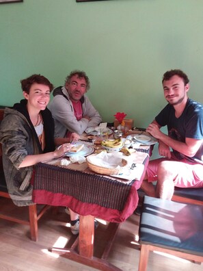 Petit déjeuner continental compris tous les jours