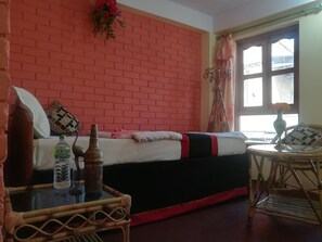 Chambre Simple Économique, 1 lit une place, vue montagne | Coffres-forts dans les chambres, Wi-Fi gratuit