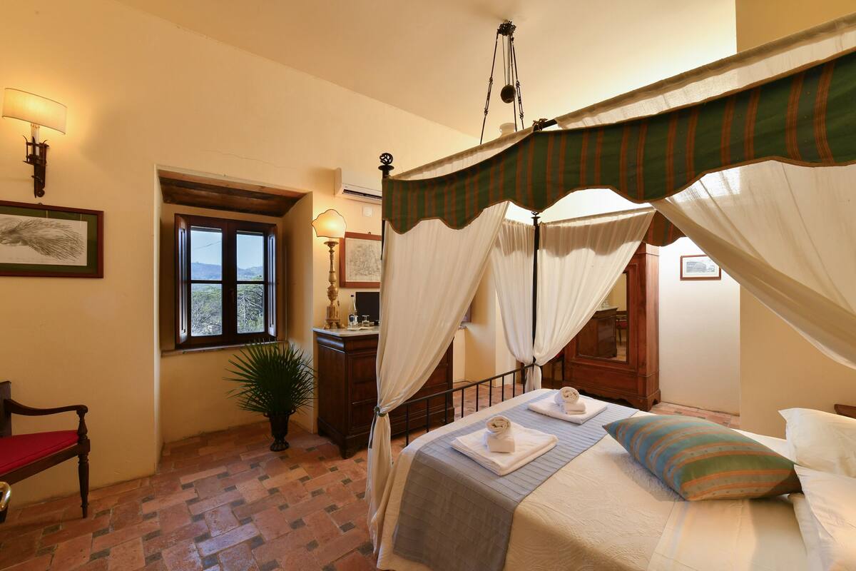 Superior Double Room | Individually decorated, individually furnished, desk, free WiFi