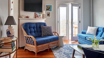 Nantucket Harbor Suite