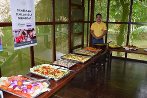 Desayuno continental incluido todos los días 