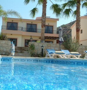 Royal Villa, 3 Bedrooms, Private Pool | In-room safe, desk, soundproofing, iron/ironing board - Vineland Holiday Villas (Pissouri)