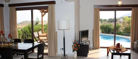 Deluxe Villa, 3 Bedrooms, Private Pool | Living area