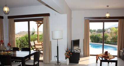 Vineland Holiday Villas