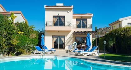 Vineland Holiday Villas