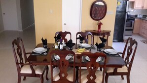 Premium Villa, 3 Bedrooms | In-room dining - The Kimberly Beach Villa (Duncans)