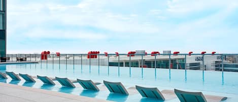 2 piscines extérieures, tentes de plage, parasols de plage