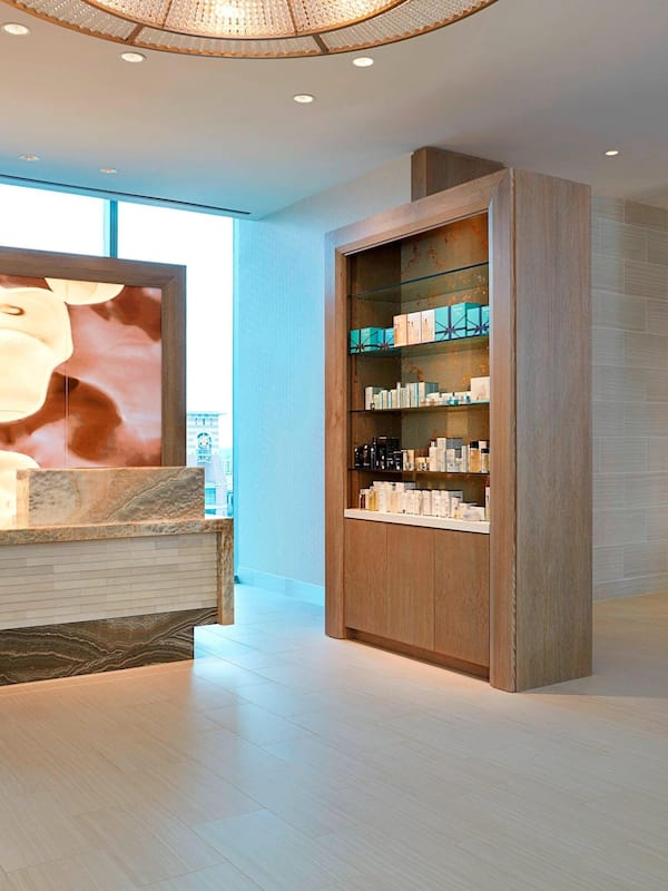 Couples treatment rooms, hot tub, body treatments, deep-tissue massages