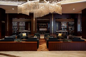4 restaurants, breakfast, lunch, dinner served; American cuisine  - Marriott Marquis Houston (Houston)