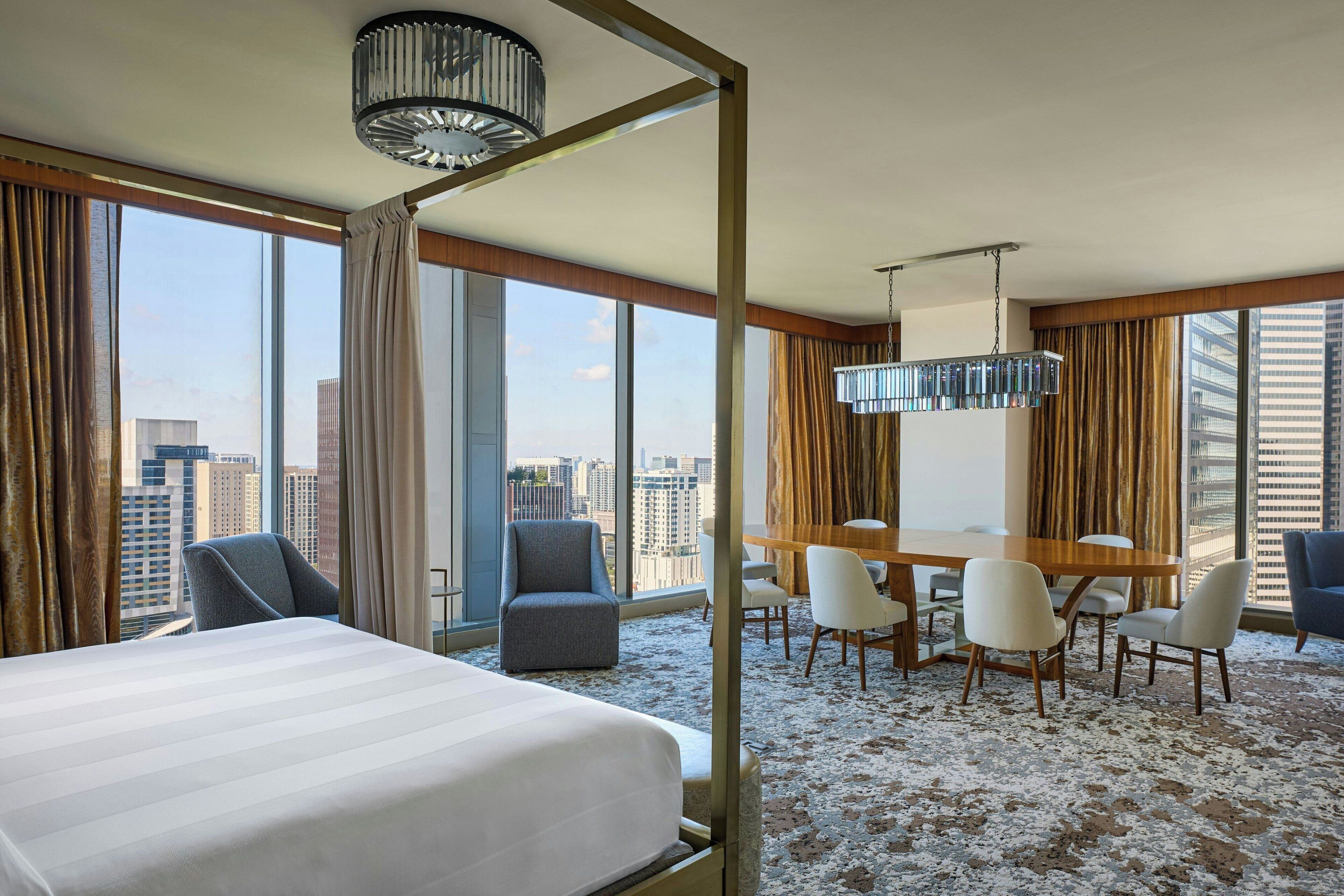 Chambre Simple, 1 très grand lit et 1 canapé-lit, vue piscine | Literie hypoallergénique, coffres-forts dans les chambres, bureau