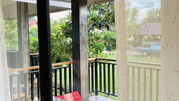 Comfort Room | Terrace/patio