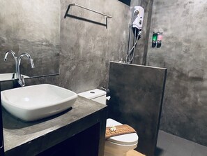Bathroom - Pai Nam Now Guesthouse (Pai)