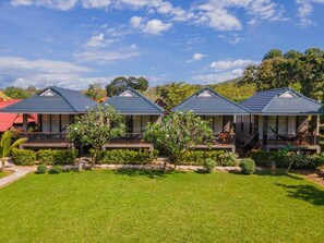 Comfort Room | Individually decorated, desk, blackout drapes, free WiFi - Pai Nam Now Guesthouse (Pai)