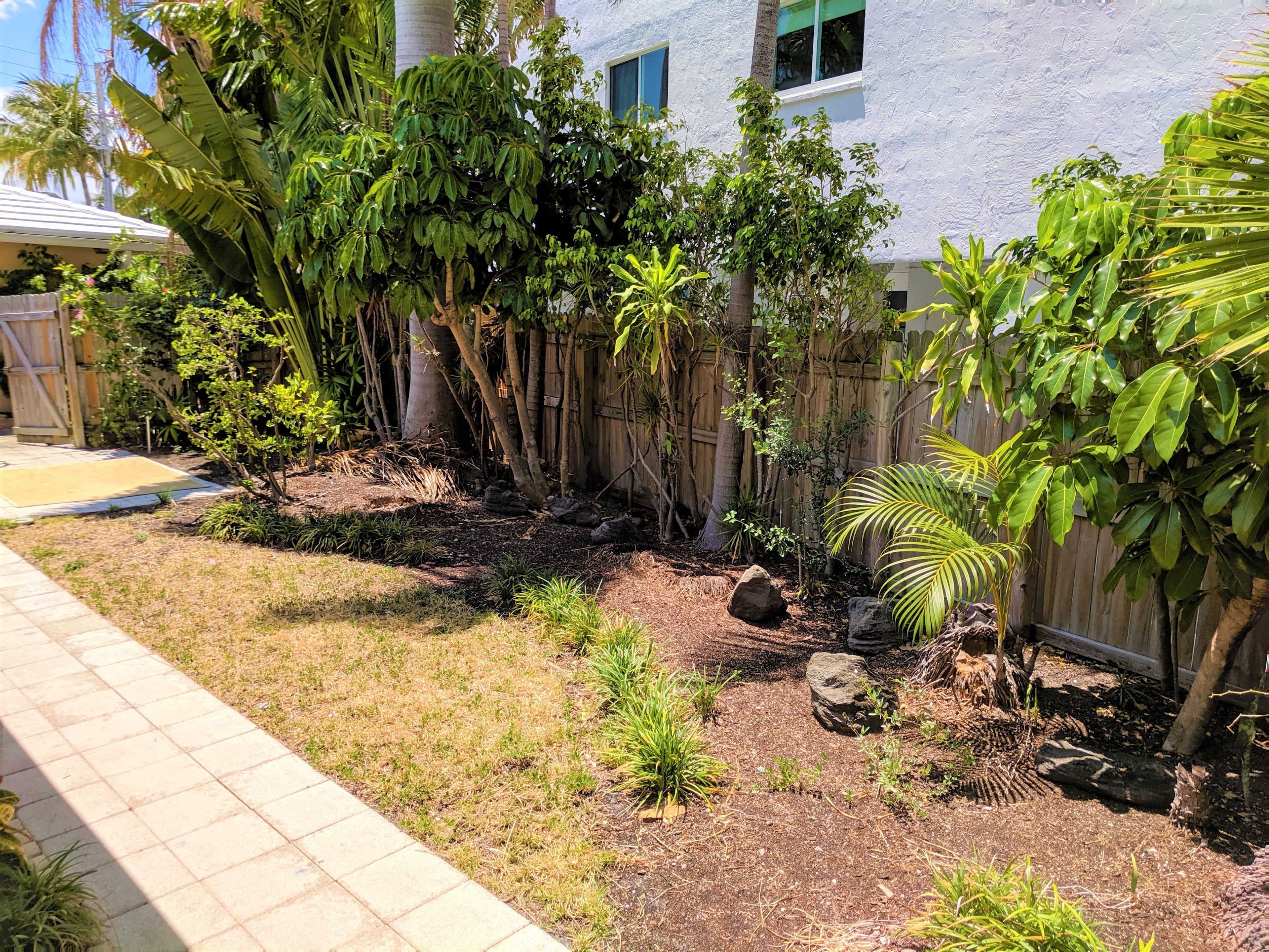 deluxe villa, multiple beds, courtyard view | courtyard view