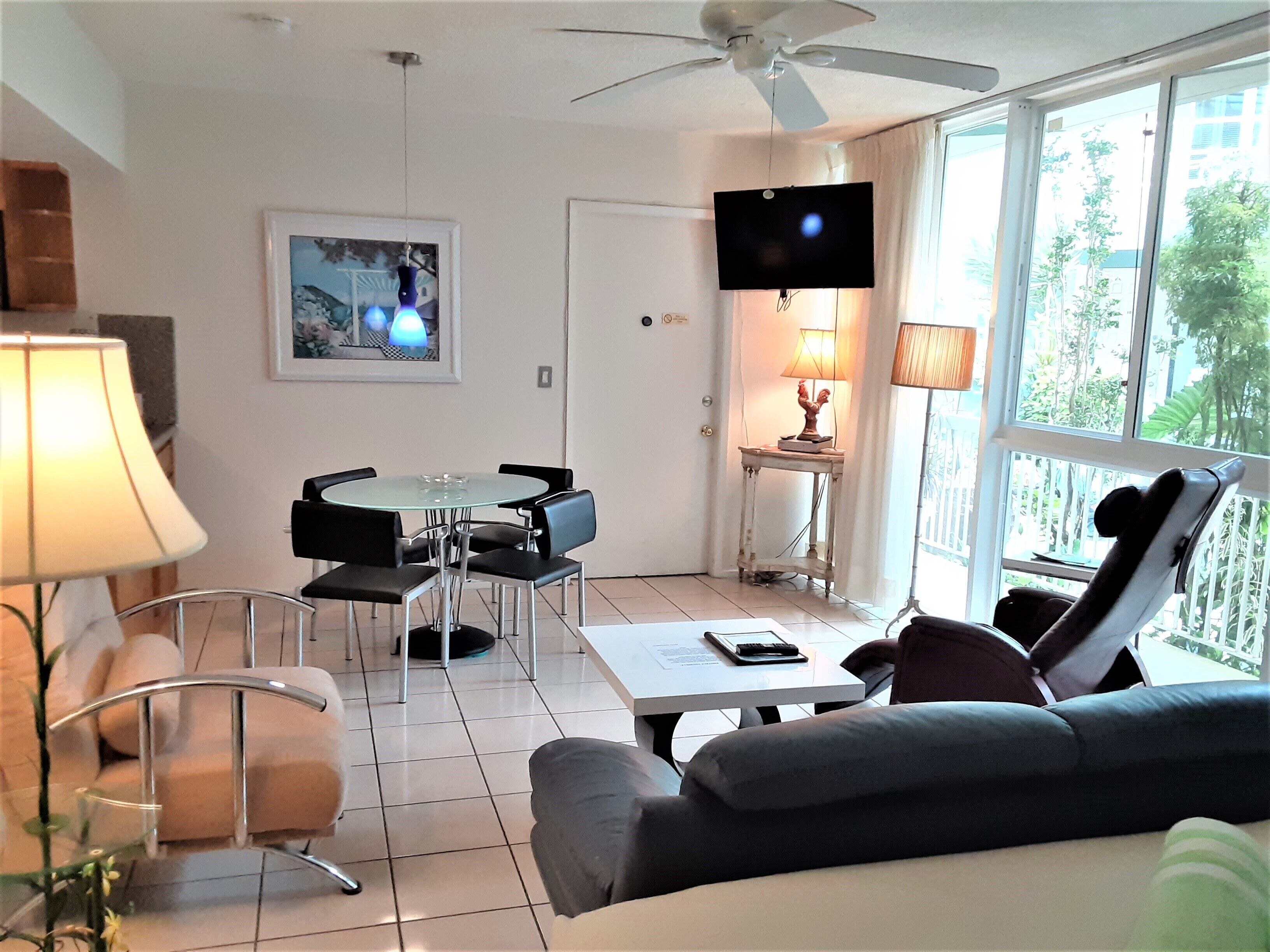 Photo - Manhattan Tower Apartment Hotel