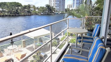 Apartment 208 | Balcony