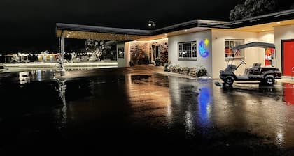 The Sapphire Motel