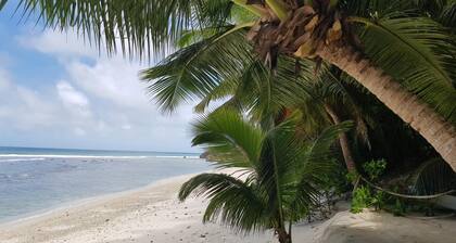 Anse Kerlan Beach Chalets