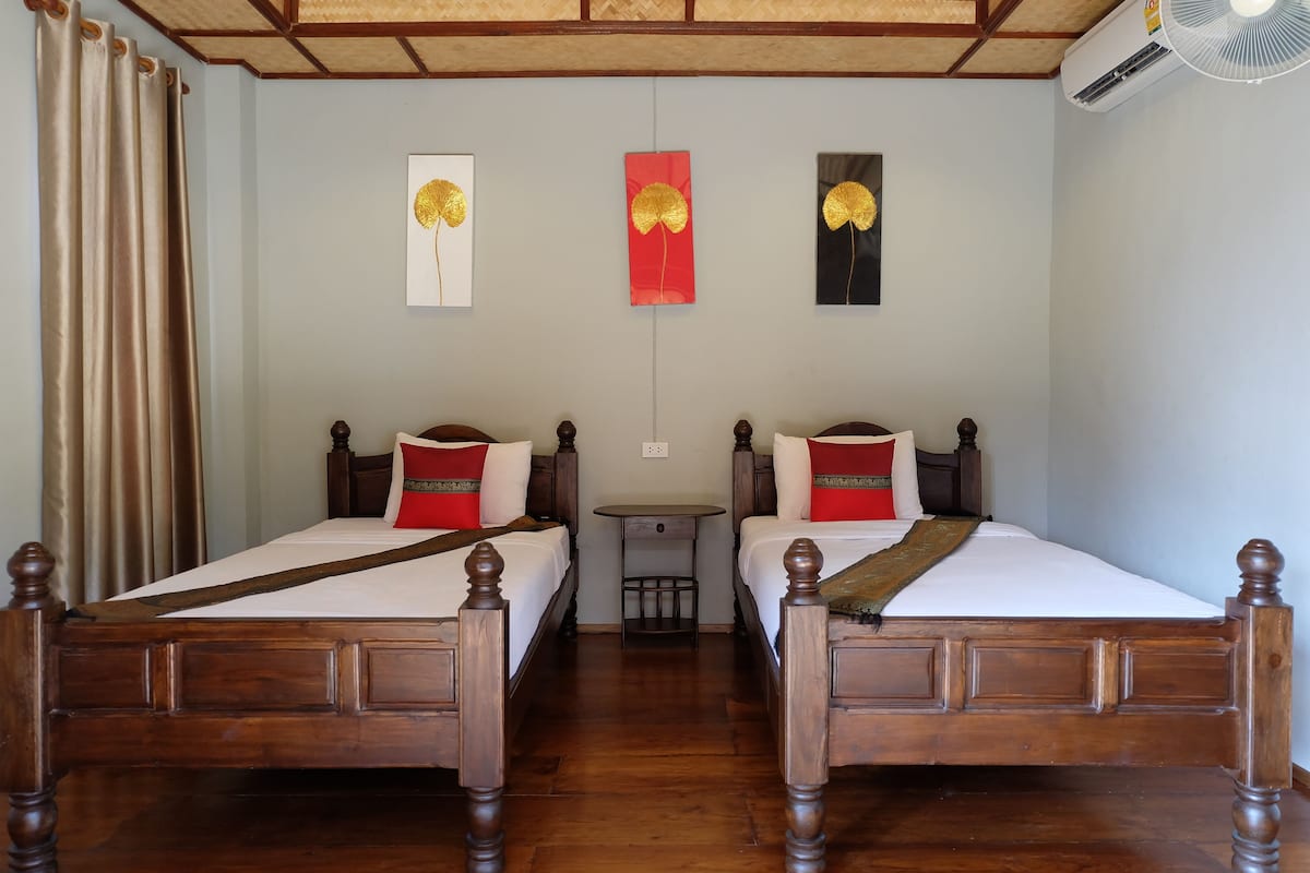 Deluxe Twin Bungalow