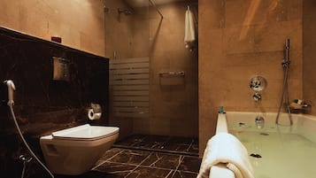 Junior Room | Bathroom