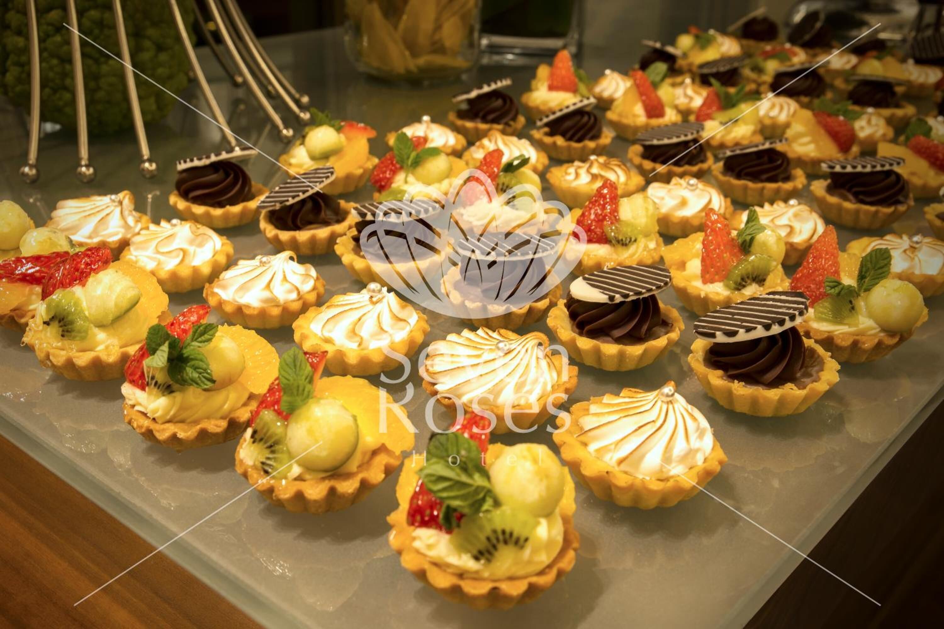 Photo - Seven Roses Hotel