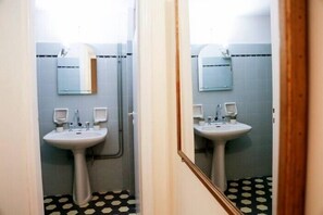 Apartment | Badezimmer