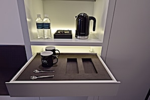 1 bedroom, premium bedding, desk, iron/ironing board