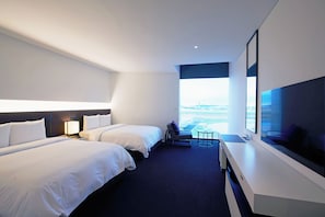 1 bedroom, premium bedding, desk, iron/ironing board