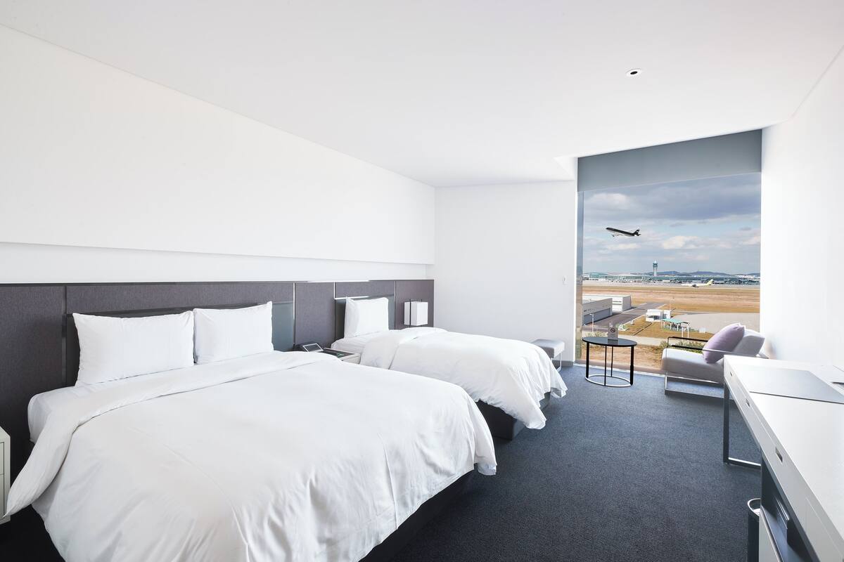 1 bedroom, premium bedding, desk, iron/ironing board