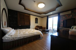 Phòng Deluxe, 1 phòng ngủ | Bộ đồ giường cao cấp, bàn, truy cập Internet không dây miễn phí