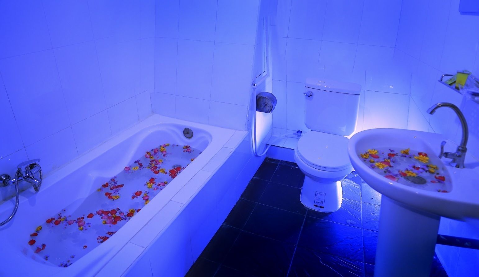 shower, free toiletries, slippers, towels