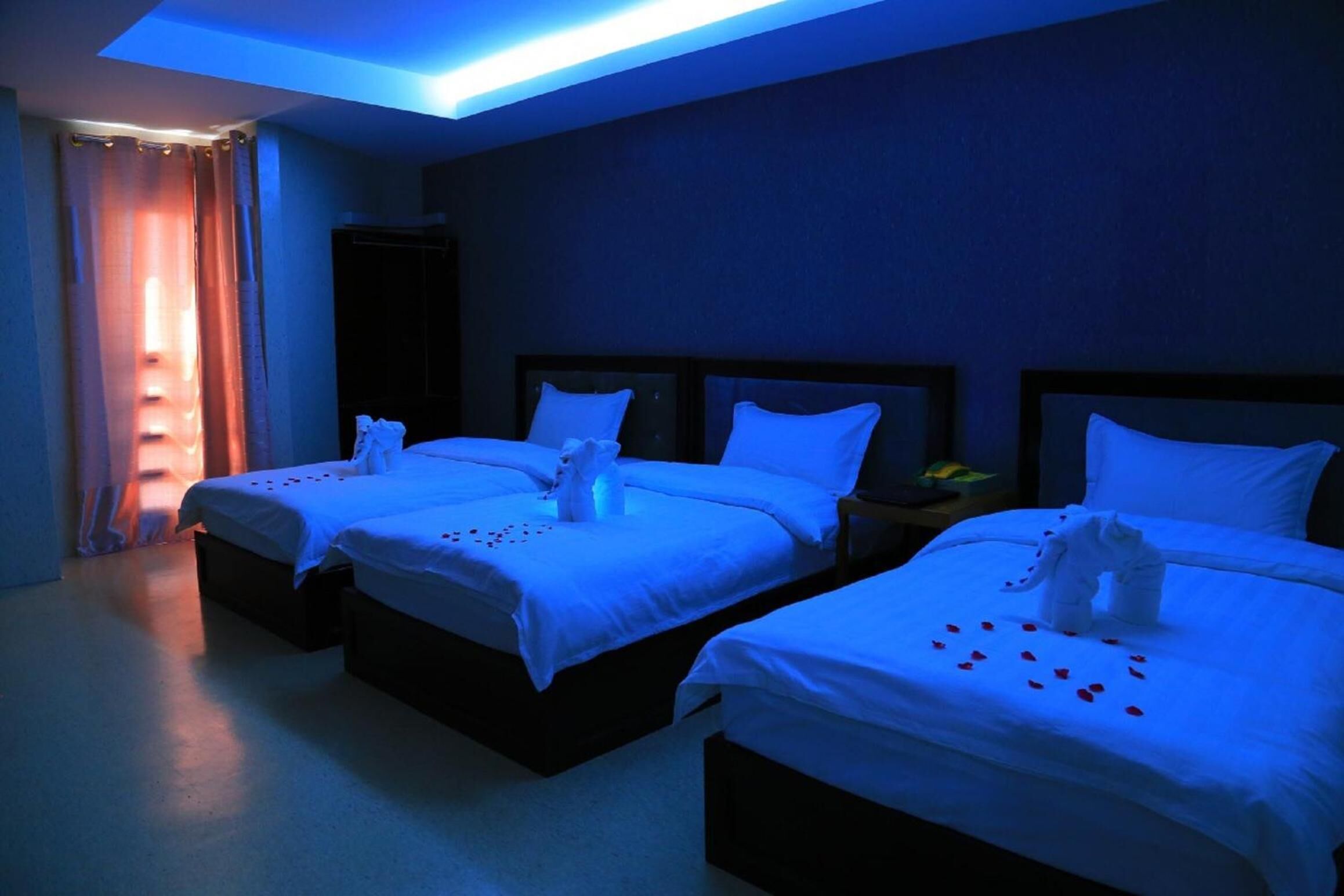 minibar, in-room safe, desk, blackout curtains