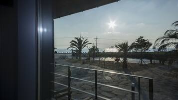 Garden Ocean | Premium bedding, individually decorated, desk, blackout drapes