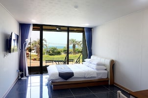 Ropa de cama de alta calidad, decoraciĂłn personalizada y escritorio