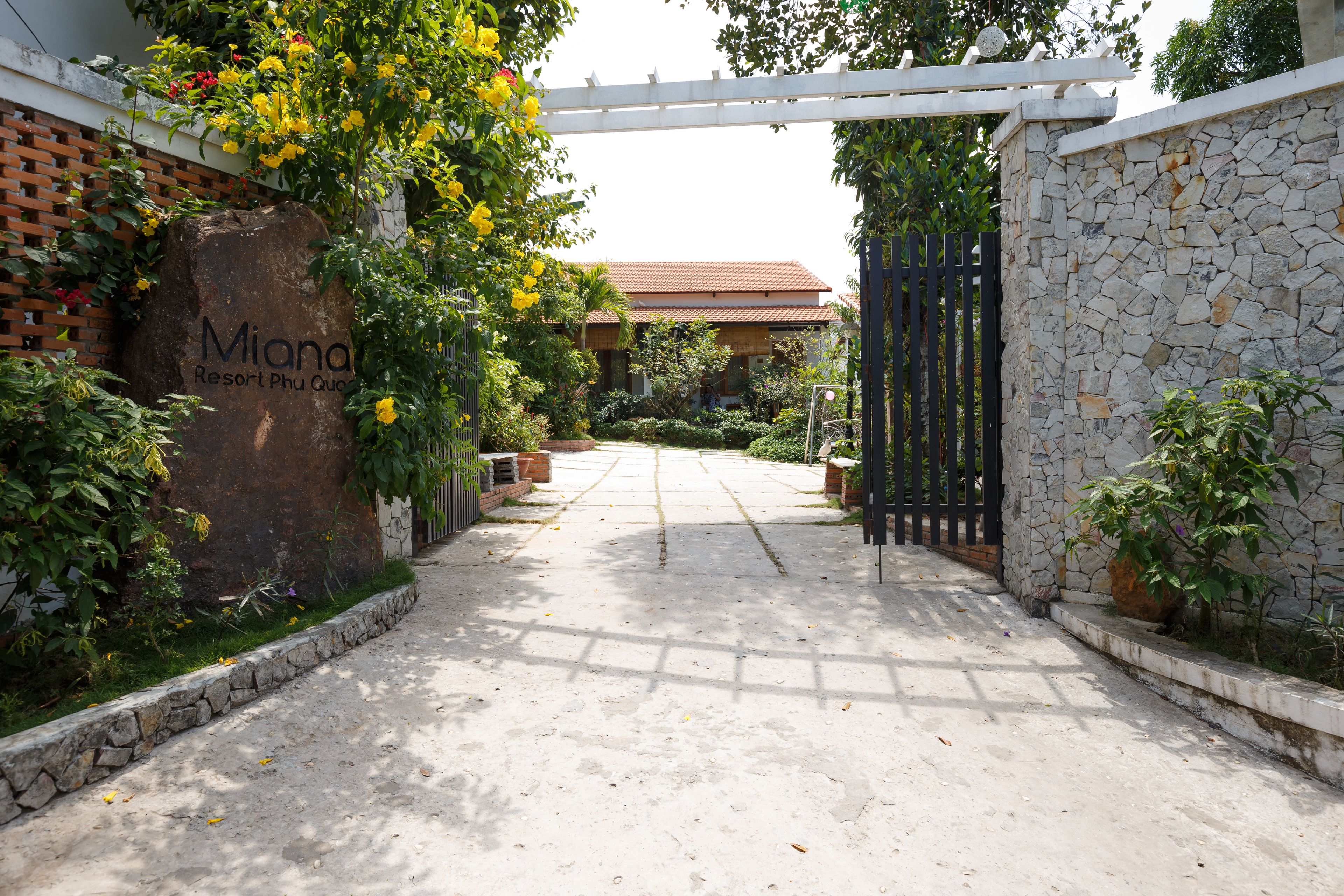 Entrada de la propiedad