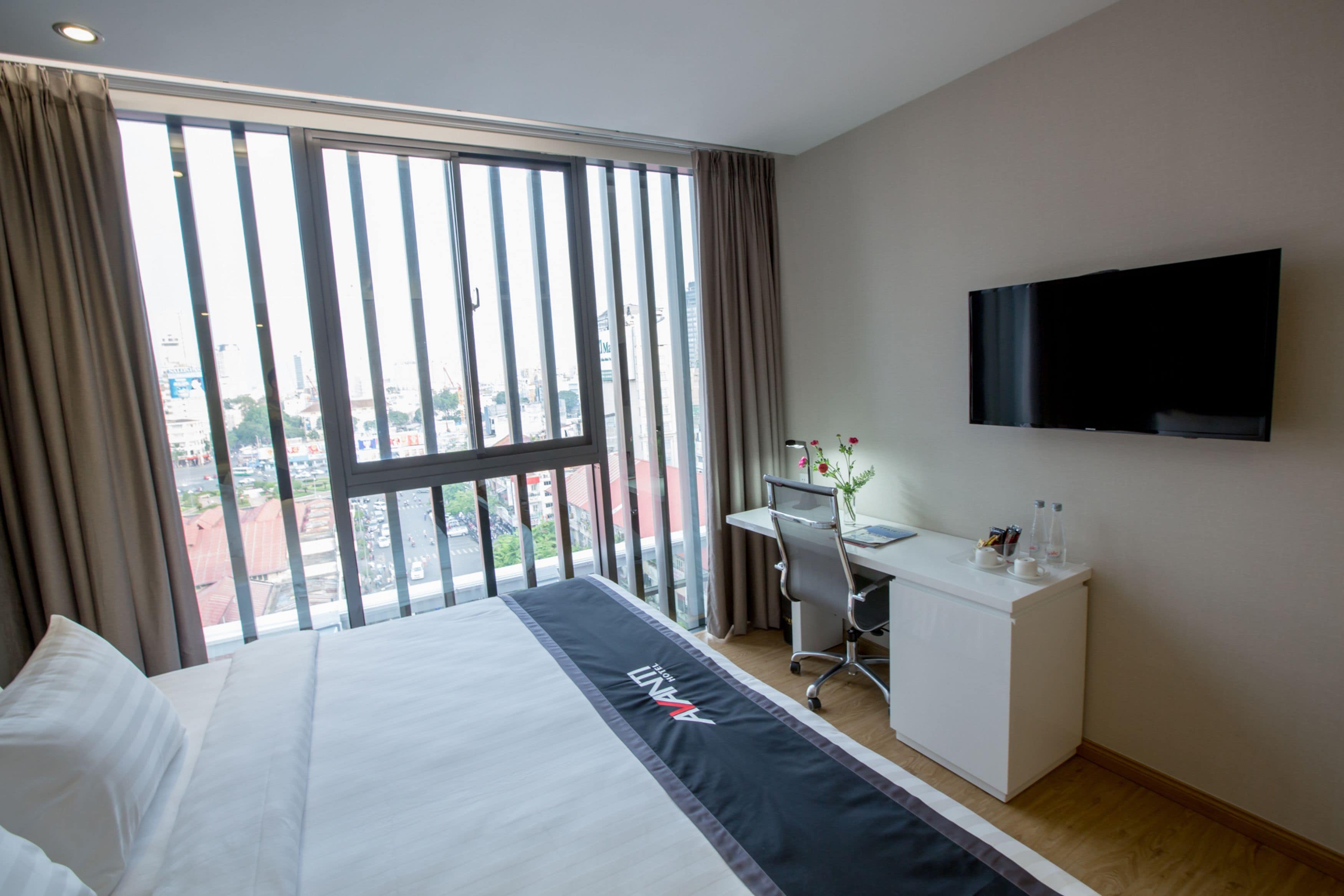 premier double room | minibar, in-room safe, desk, blackout curtains