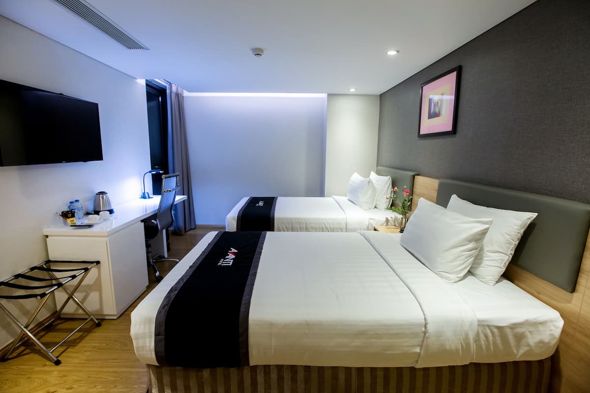 Superior Twin Room, No Windows