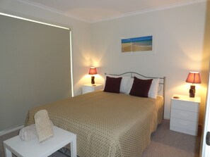Villa, 3 Bedrooms | 3 bedrooms, iron/ironing board, free WiFi, bed sheets - Kangaroo Island Bayview Villas (Kingscote)