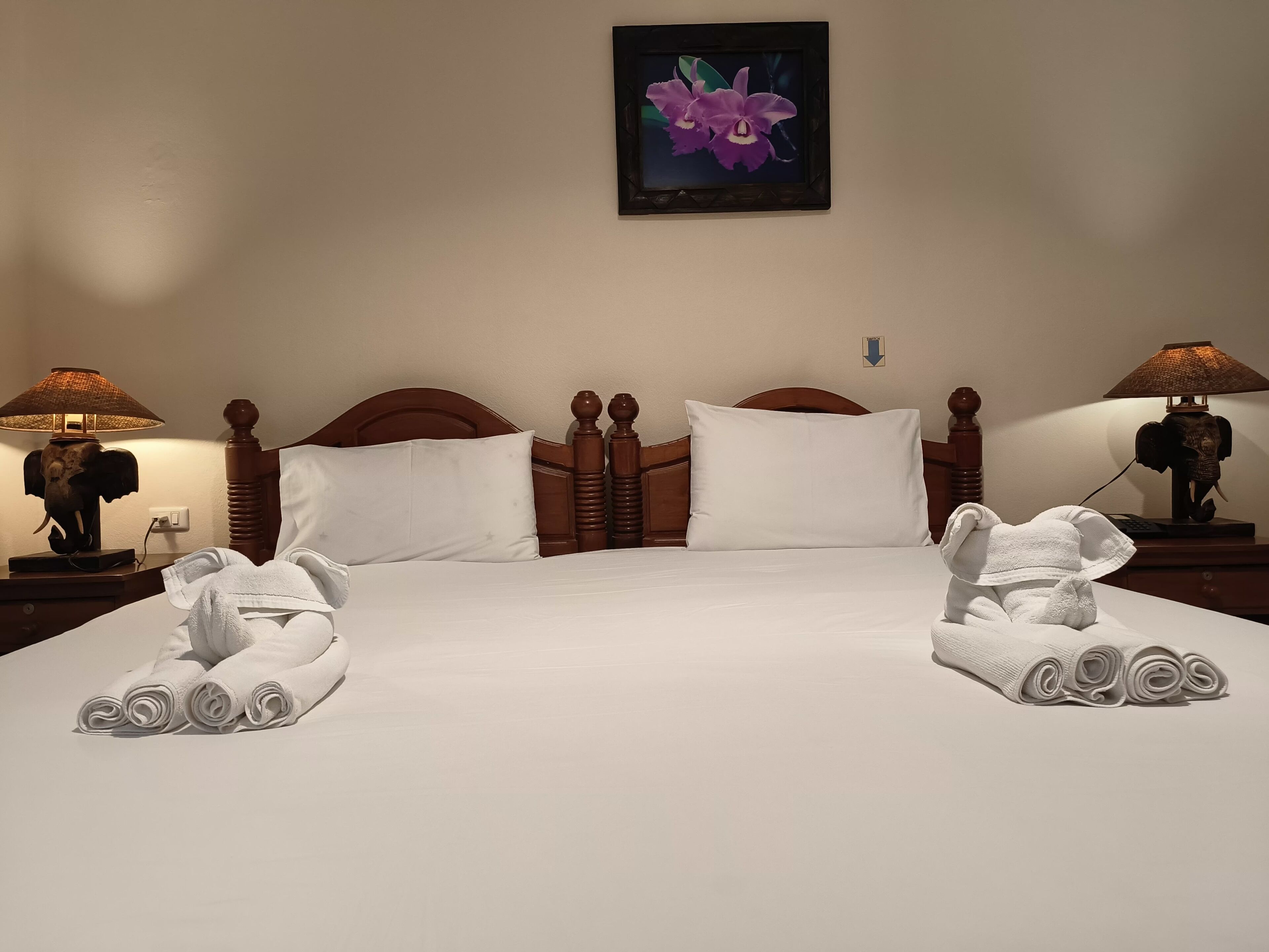 1 bedroom, in-room safe, desk, blackout curtains