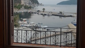 View from room - Mantos Rooms (Skopelos)