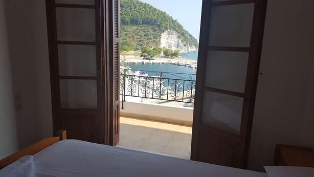 View from room - Mantos Rooms (Skopelos)