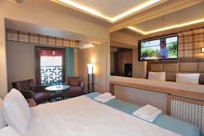 City Room | Premium bedding, Select Comfort beds, minibar, individually decorated - Turkuaz Boutique Hotel (Istanbul)