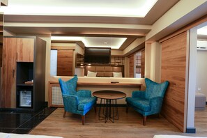 Family Room | Premium bedding, Select Comfort beds, minibar, individually decorated - Turkuaz Boutique Hotel (Istanbul)