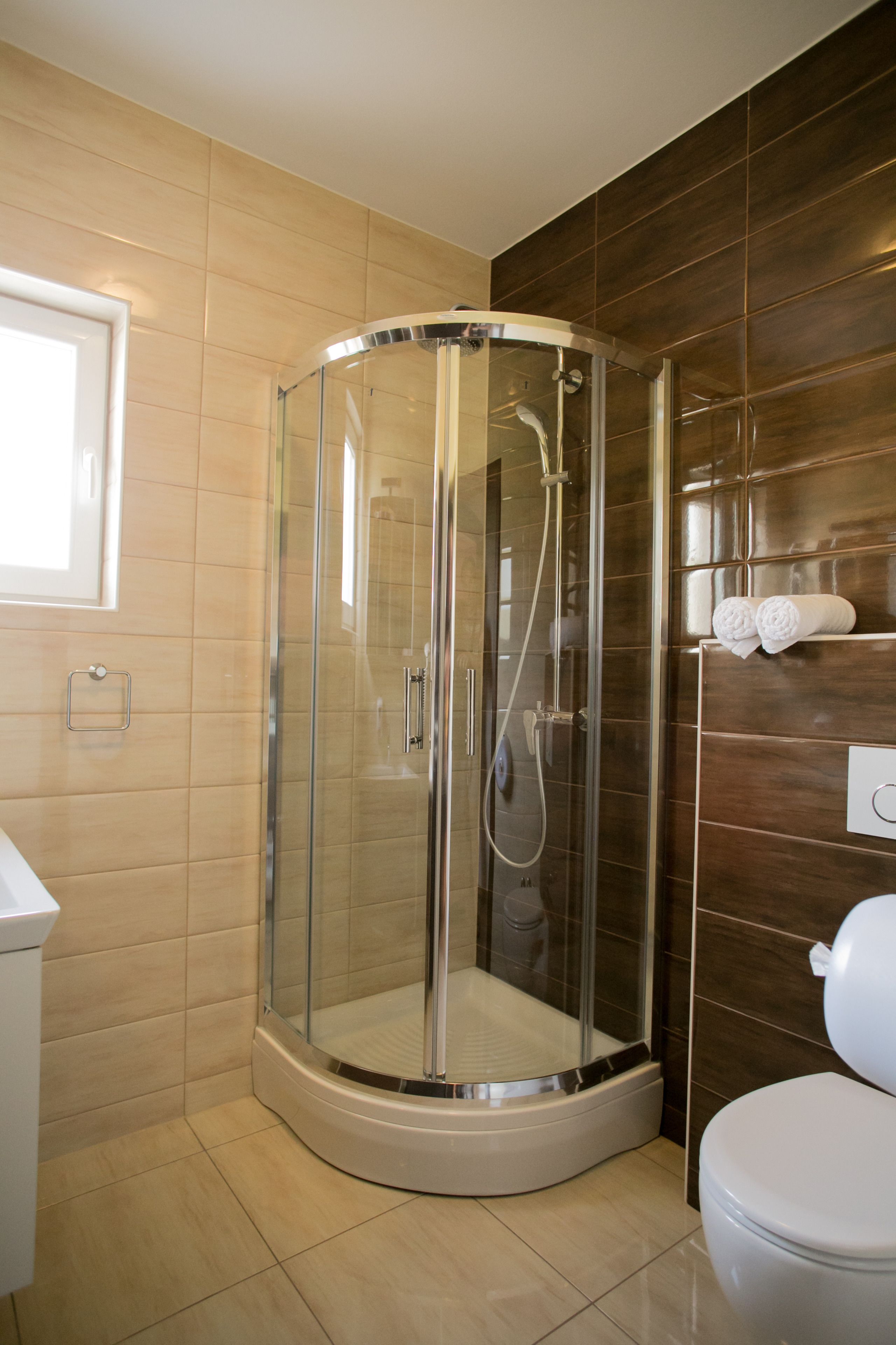8 bedrooms, premium bedding, minibar, blackout curtains