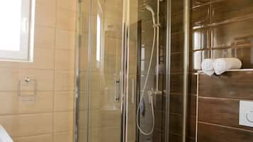 8 bedrooms, premium bedding, minibar, blackout curtains