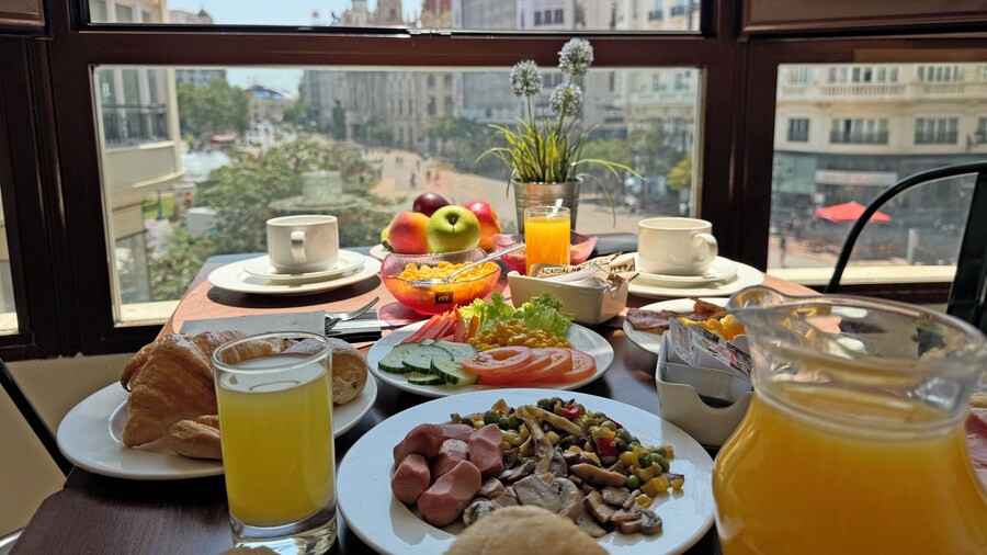 Casual Vintage Valencia Hotel