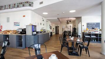 Daily buffet breakfast (EUR 11.5 per person)